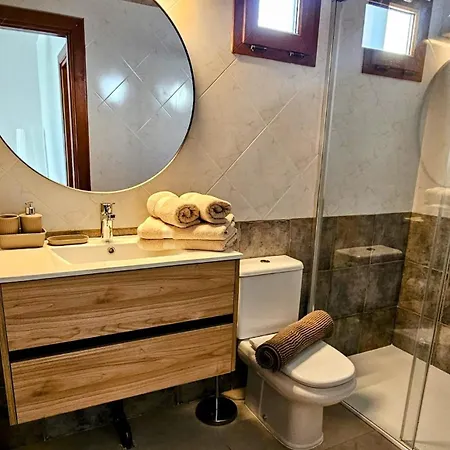 Lovely Casa Deseada, Heated Pool, Jacuzzi, Bbq, Ping Pong Table Villa Playa Blanca (Lanzarote)