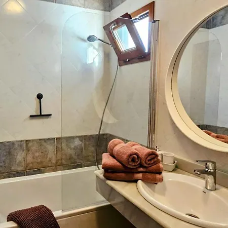 Lovely Casa Deseada, Heated Pool, Jacuzzi, Bbq, Ping Pong Table